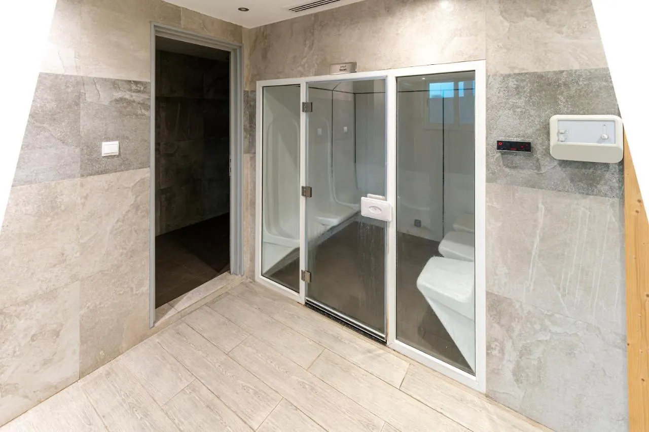 Family And Group Stay I Near Burj Khalifa Dubai Apartment