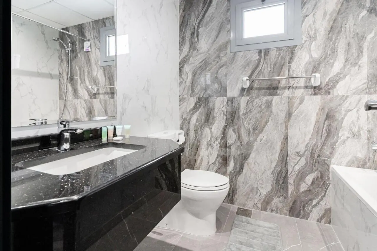 Apartment Family And Group Stay I Near Burj Khalifa Dubai United Arab Emirates